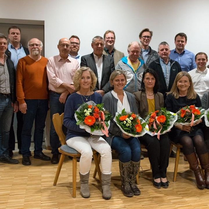 Gruppenbild bei der Nominierungsversammlung der FW Wallersdorf 2019